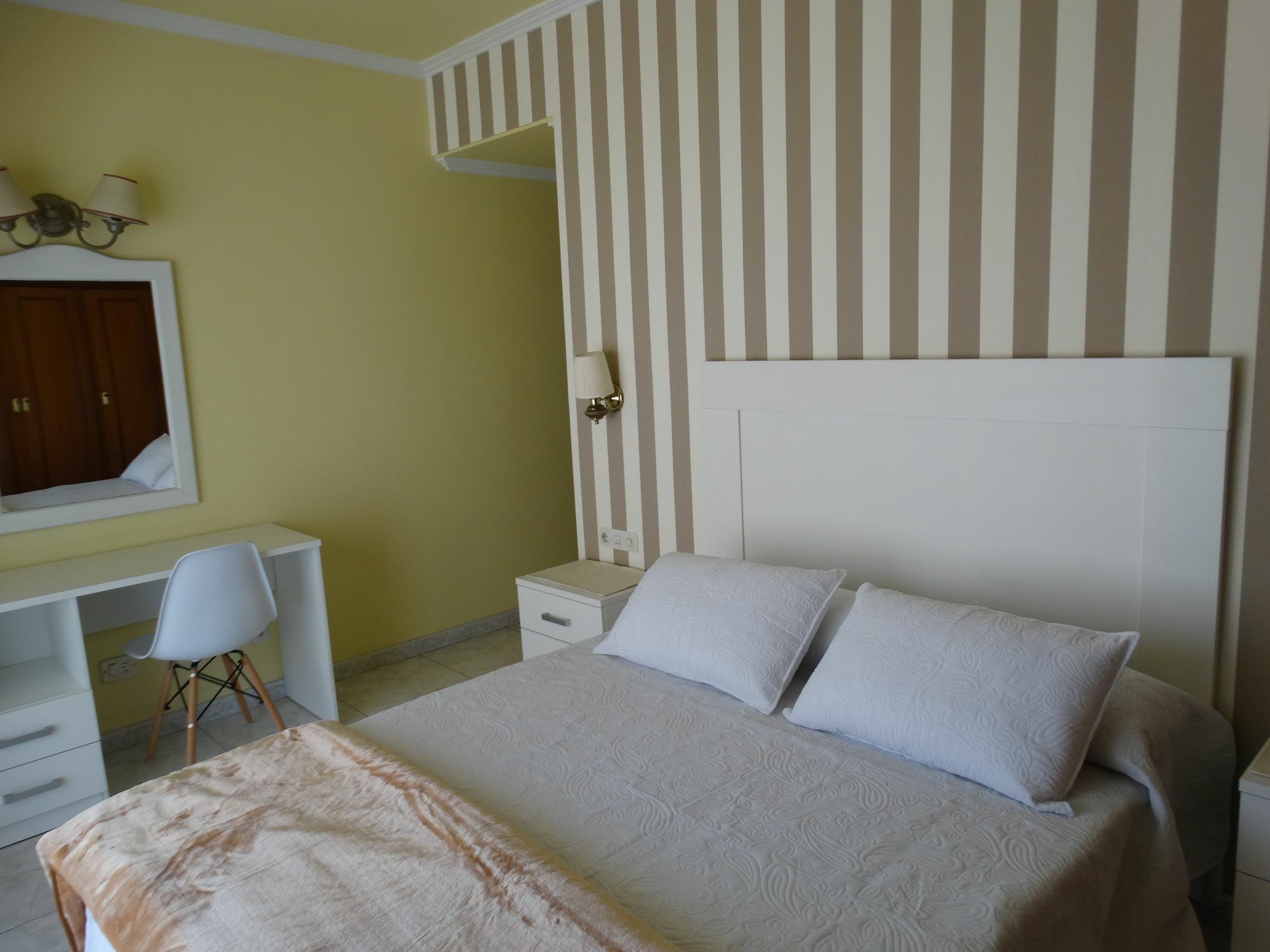 Hotel Cervantes 桑亨霍 外观 照片